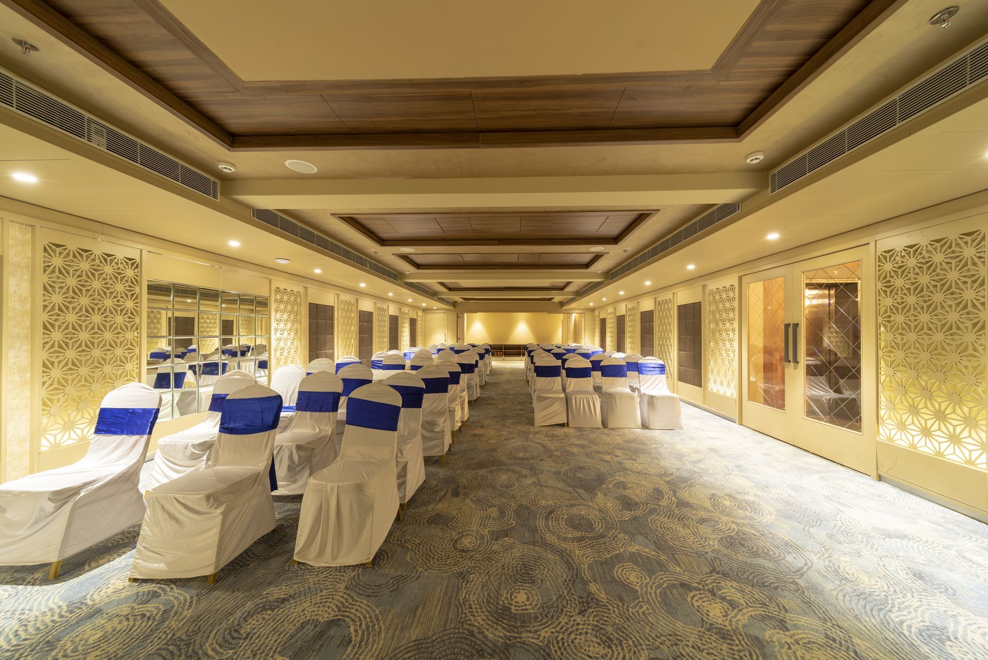 Bhagini Icon Domlur Hotel Бангалор Екстериор снимка