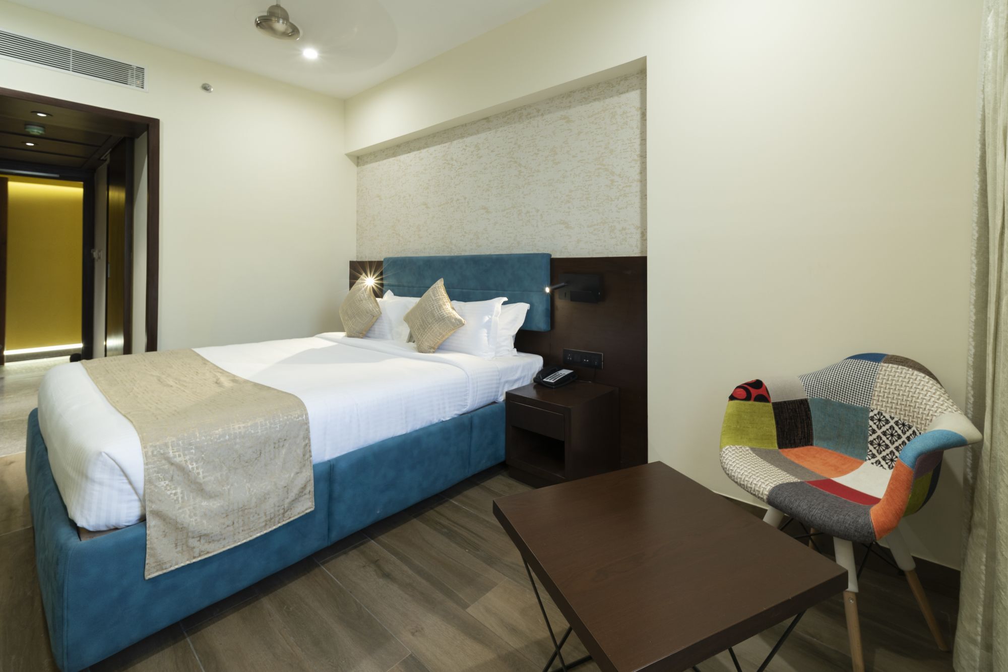 Bhagini Icon Domlur Hotel Бангалор Екстериор снимка