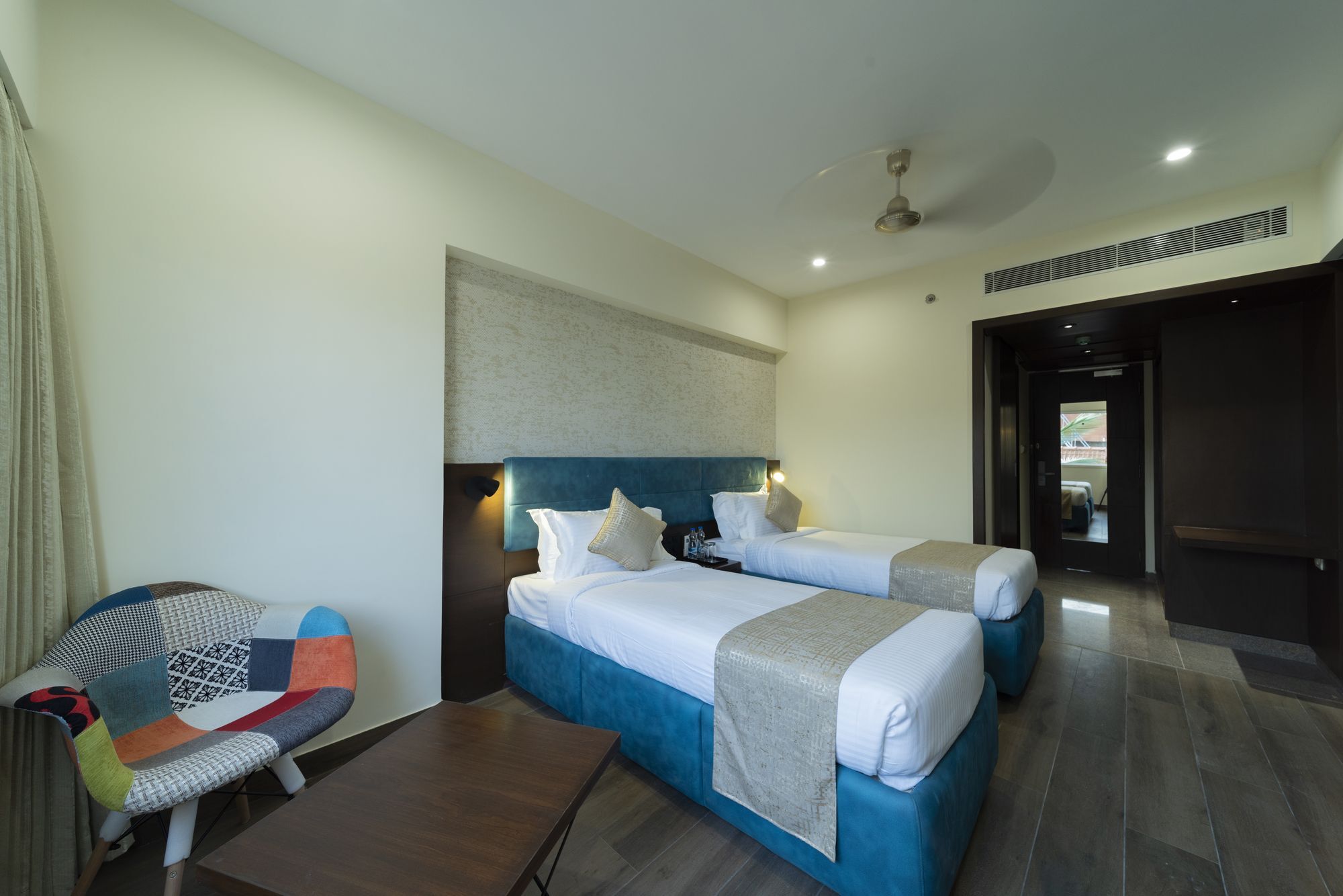 Bhagini Icon Domlur Hotel Бангалор Екстериор снимка